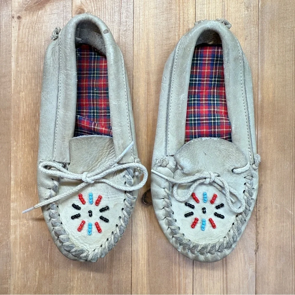 Minnetonka Style Beaded Leather Moccasins